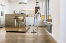 Строительный пылесос Karcher WD 2 Plus S V-15/4/18 1000 Вт желтый